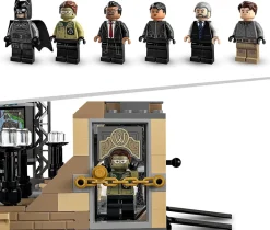 LEGO - DC The Batman Batcave The Riddler Face Off (76183)