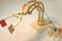 Pathfinder - Hydraulic Robotic Arm